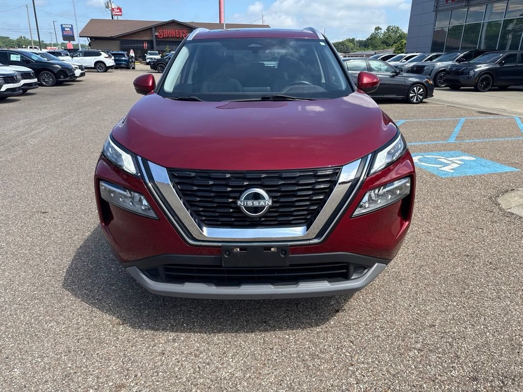 Used 2022 Nissan Rogue SV AWD/4WD image 2