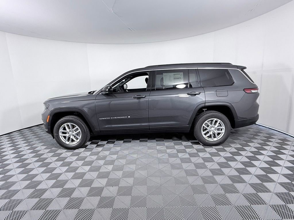 New 2025 Jeep Grand Cherokee L Laredo image 7