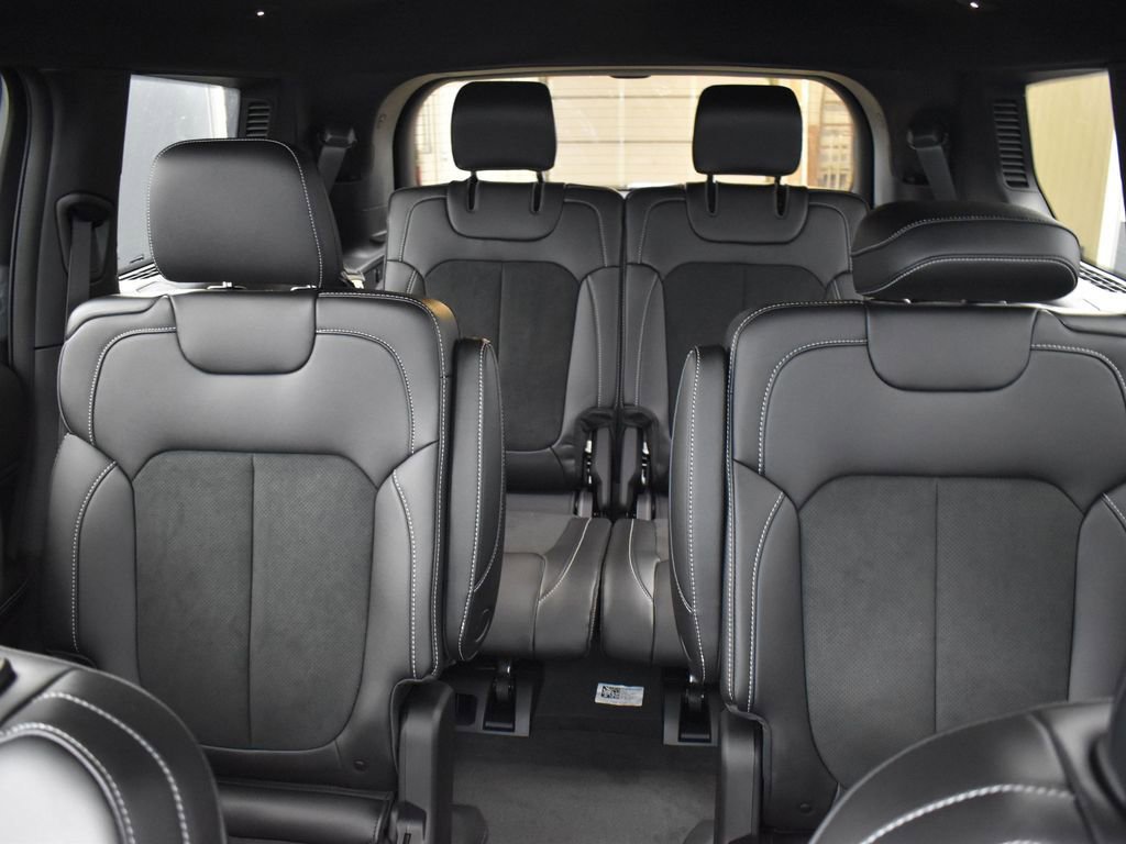 Used 2025 Jeep Grand Cherokee L Altitude image 20