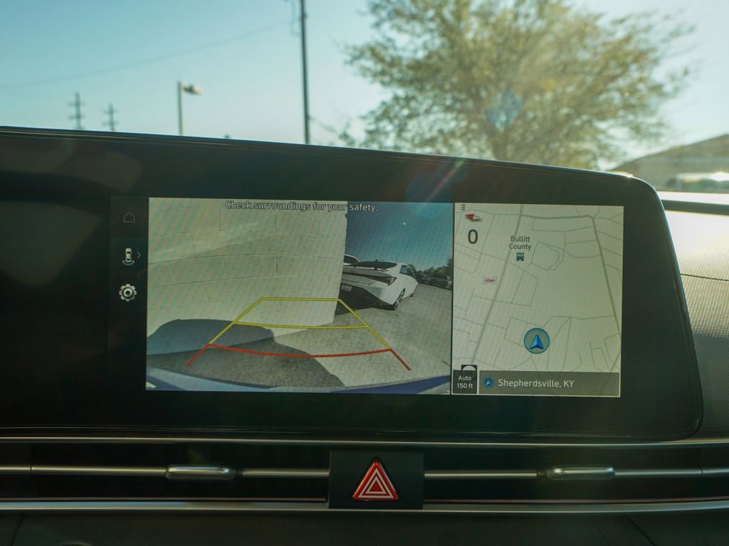 Used 2024 Hyundai Elantra SEL image 22