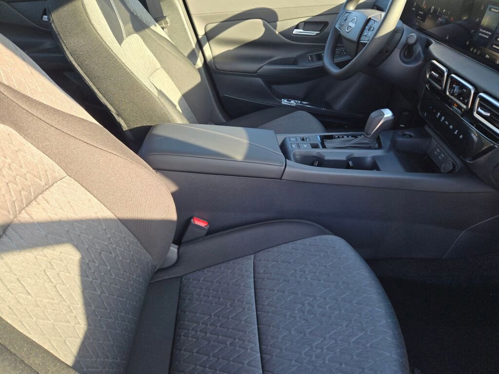 New 2026 Nissan Sentra SV w/ Floor Mat Package FWD image 6