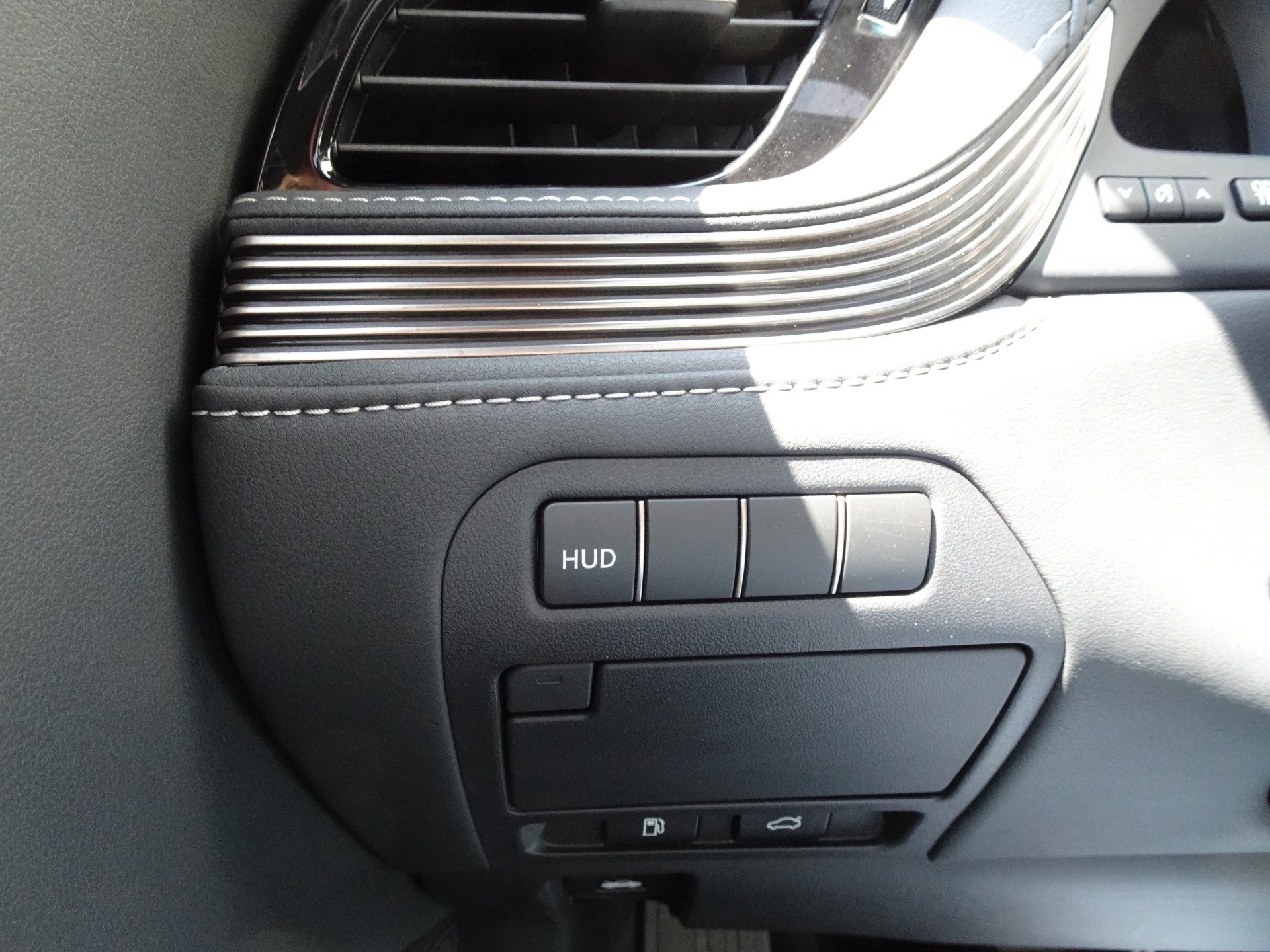Used 2021 Lexus LS 500 RWD image 12