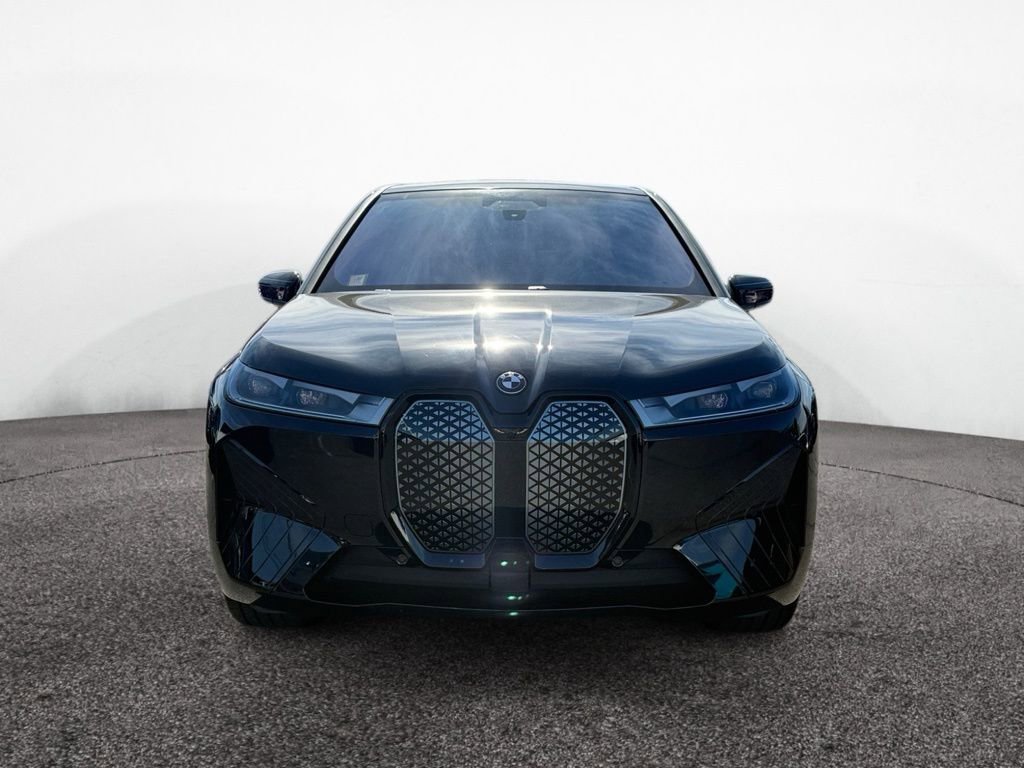 Used 2025 BMW iX xDrive50 image 8