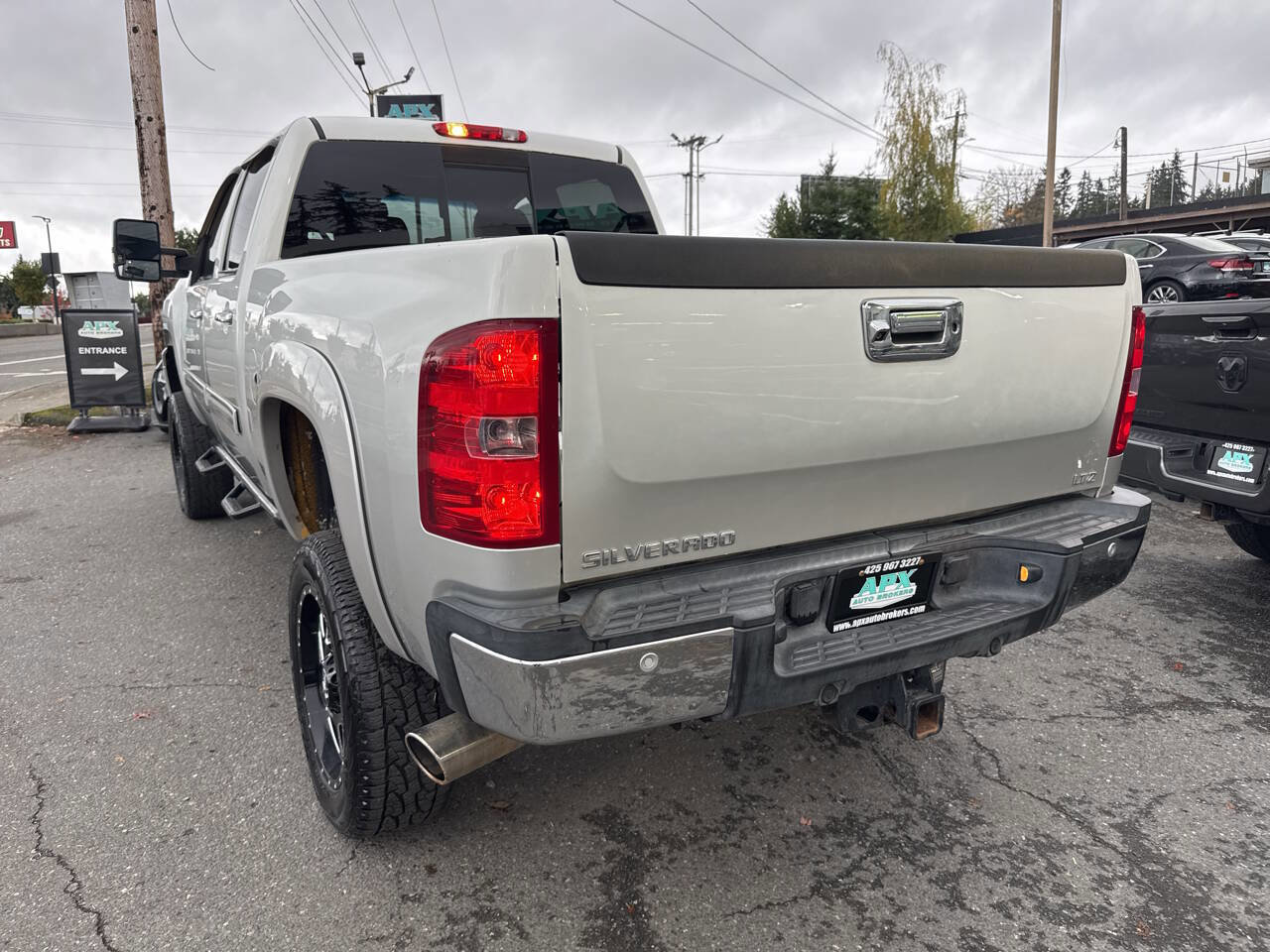 Used 2012 Chevrolet Silverado 2500 LTZ w/ LTZ Plus Package image 3