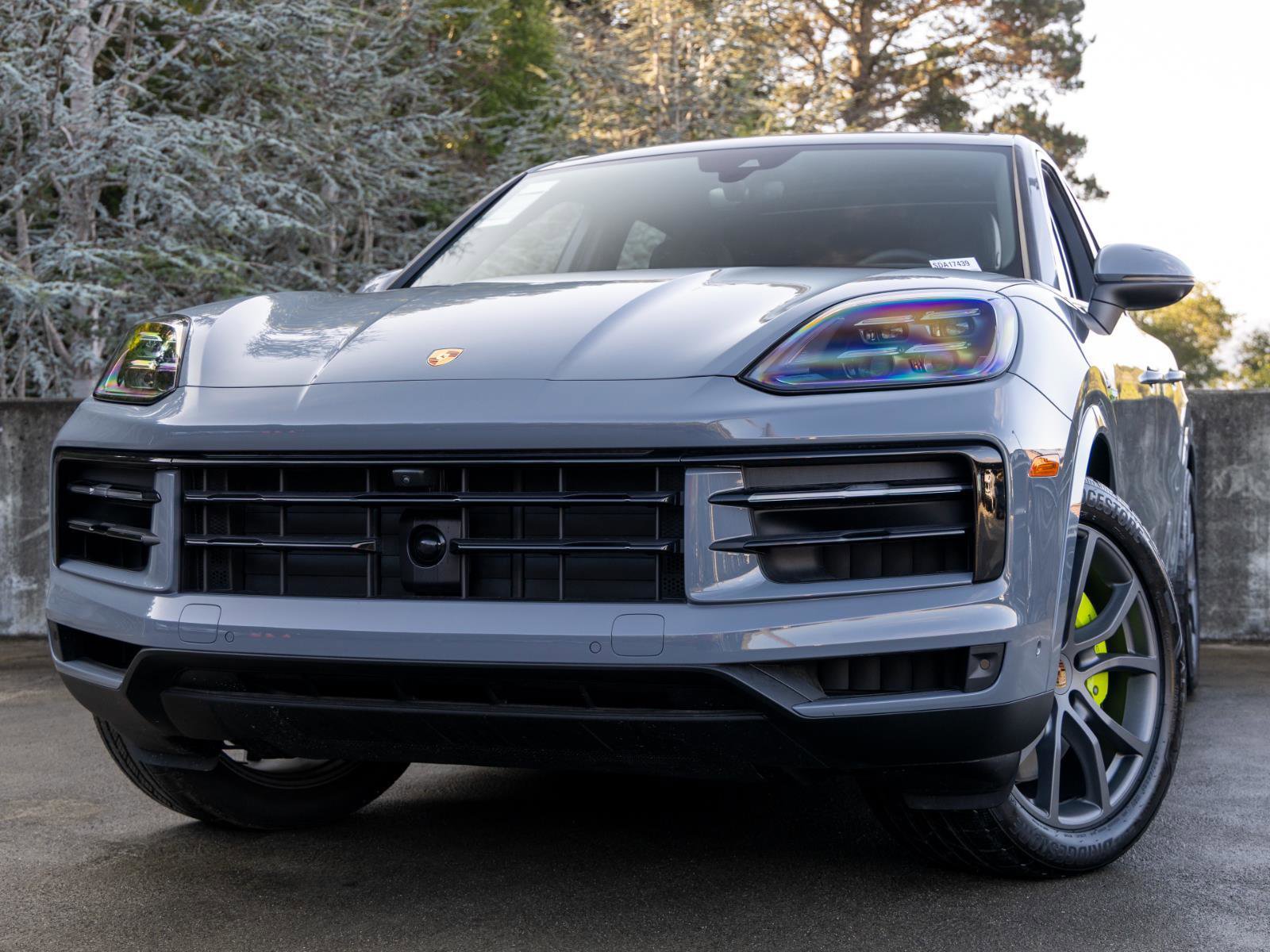 New 2025 Porsche Cayenne E-Hybrid image 8