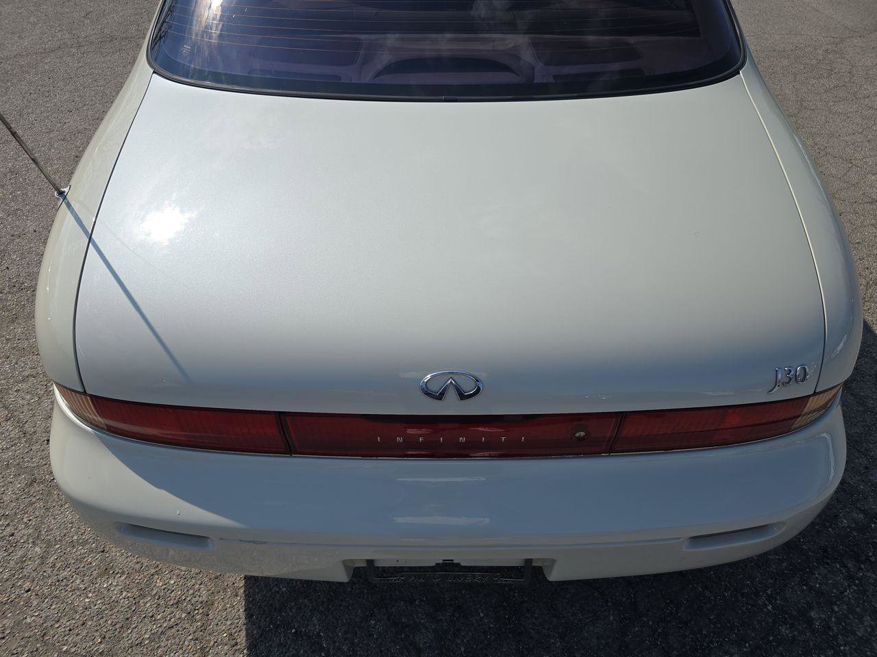 Used 1997 INFINITI J30 RWD image 29
