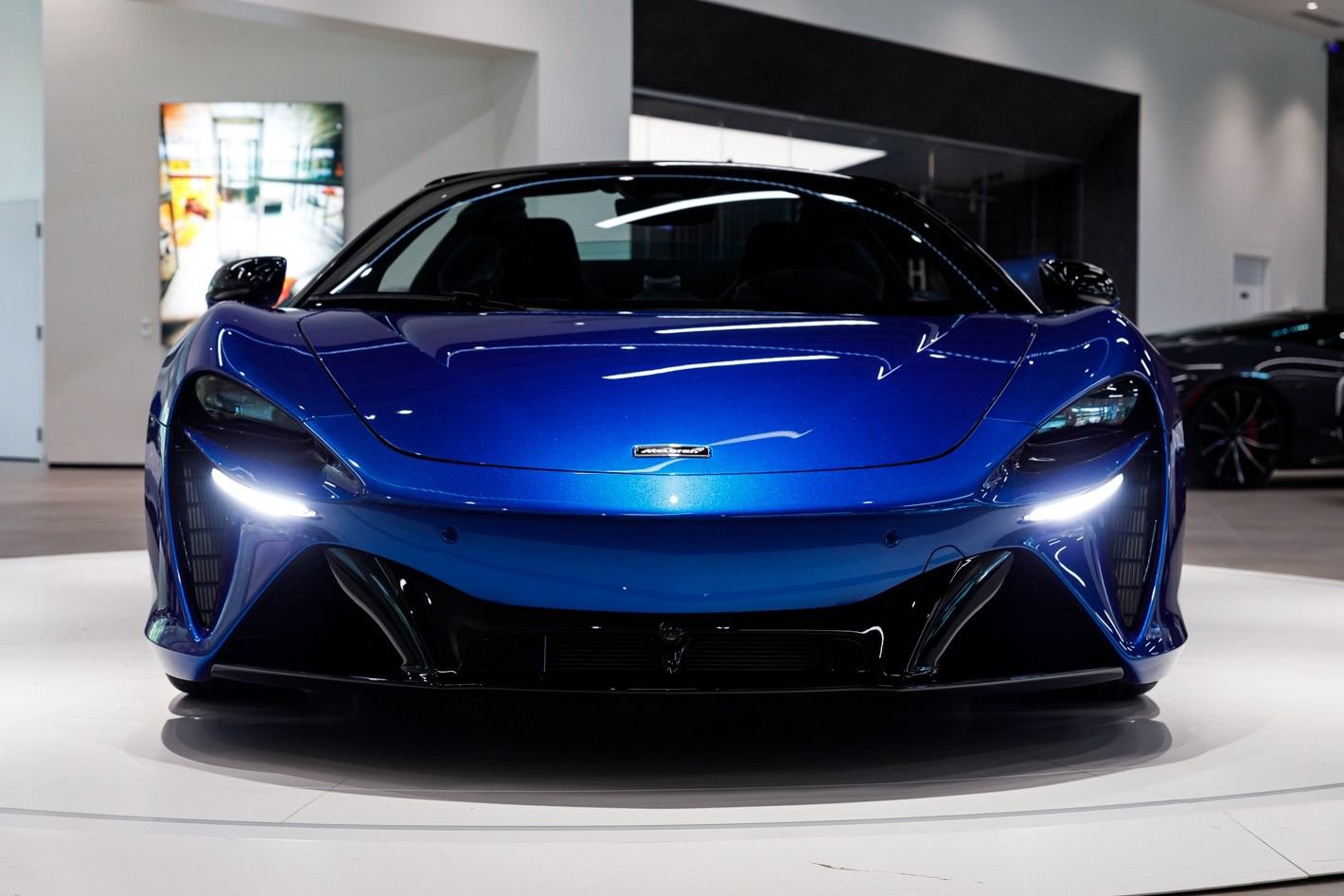 New 2026 McLaren Artura Spider RWD image 9