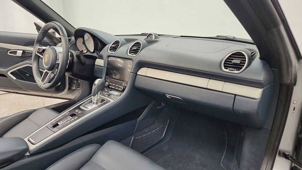 Used 2017 Porsche 718 Boxster S RWD image 43
