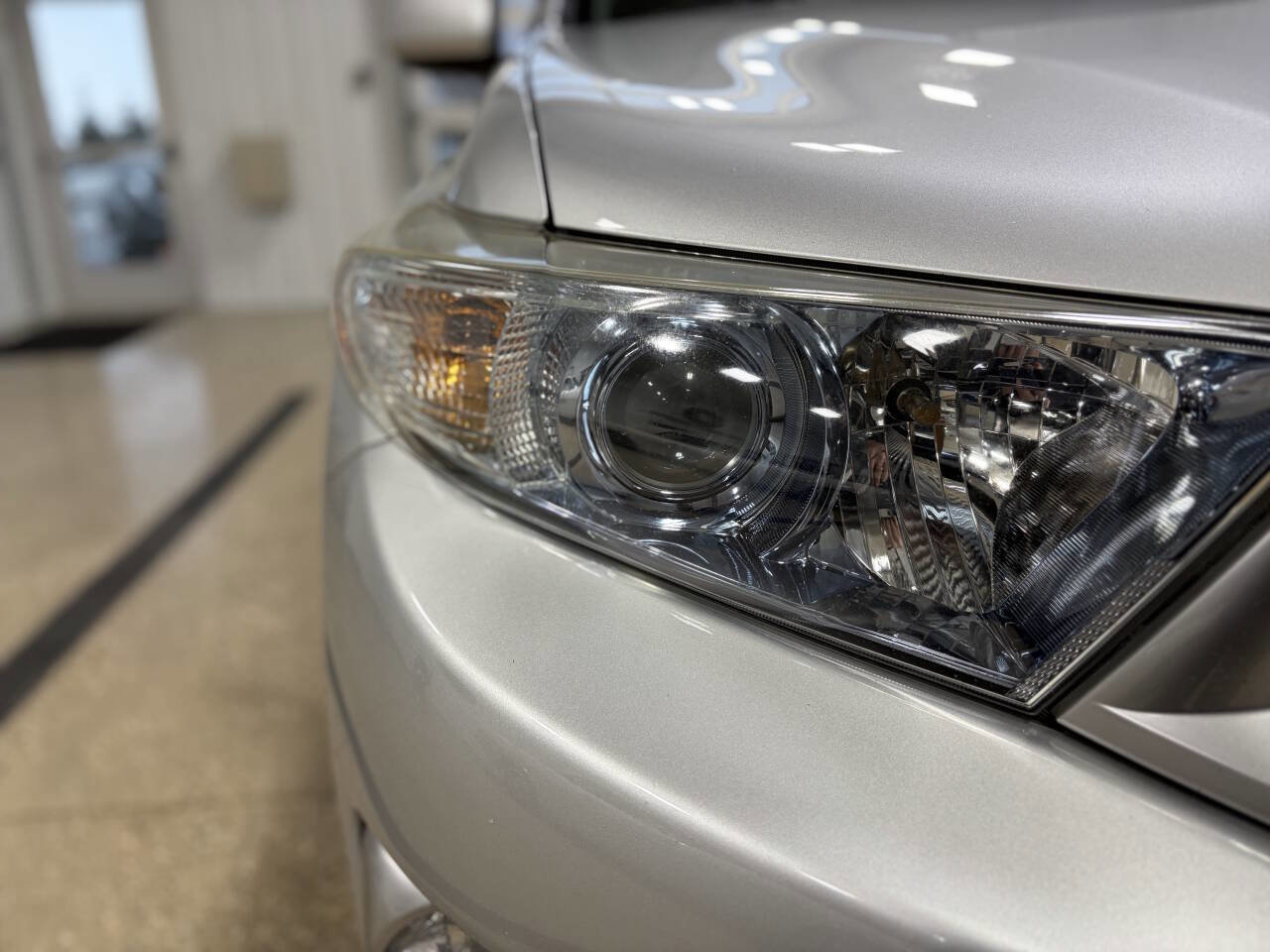 Used 2013 Toyota Highlander 4WD Hybrid image 8