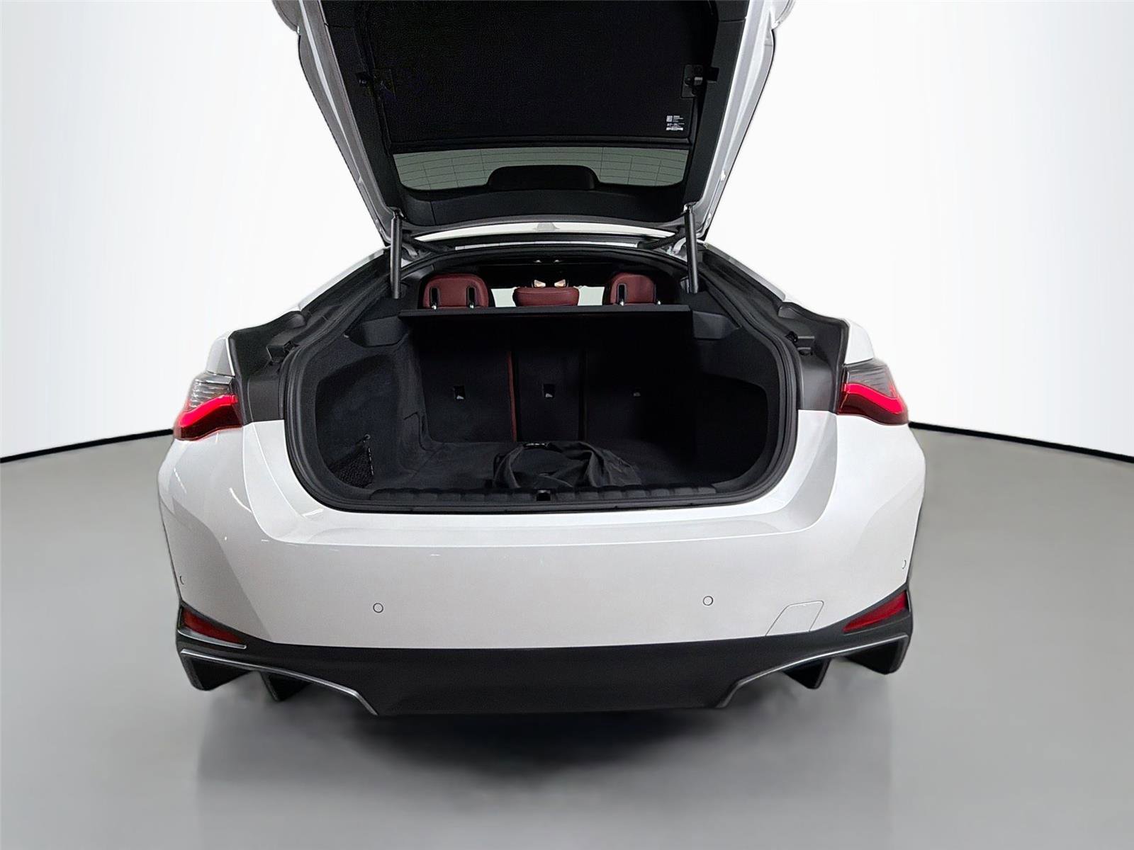 Certified 2023 BMW i4 eDrive35 w/ Premium Package RWD image 27