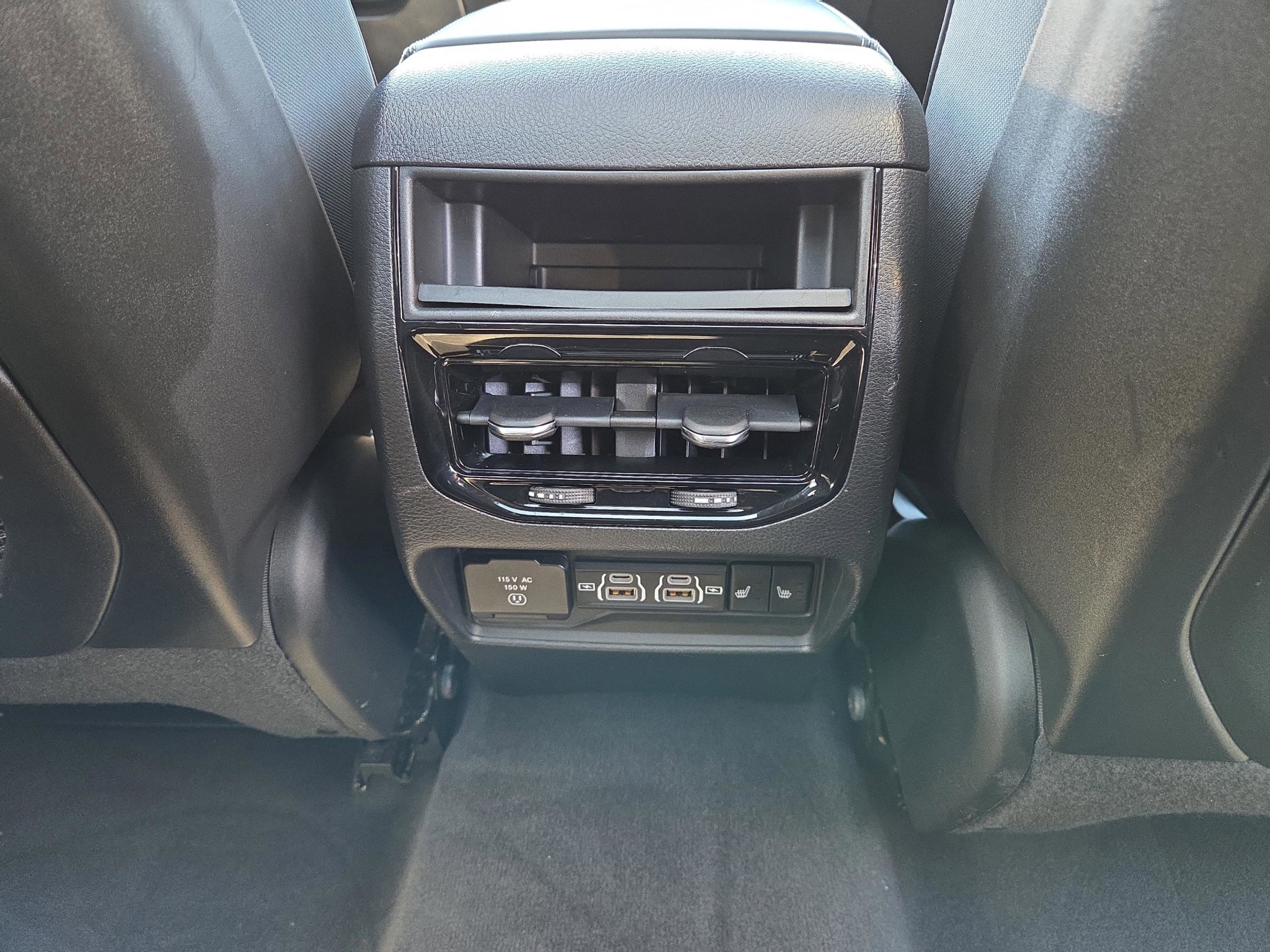 Used 2023 Jeep Grand Cherokee Overland image 39