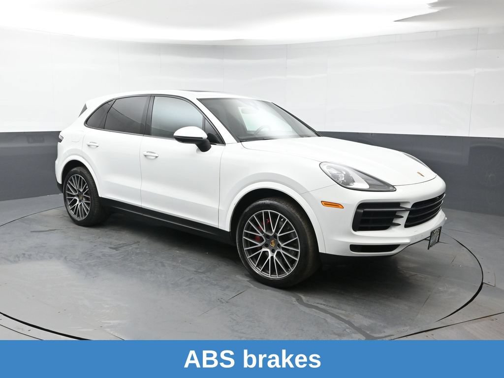 Used 2022 Porsche Cayenne AWD/4WD image 9
