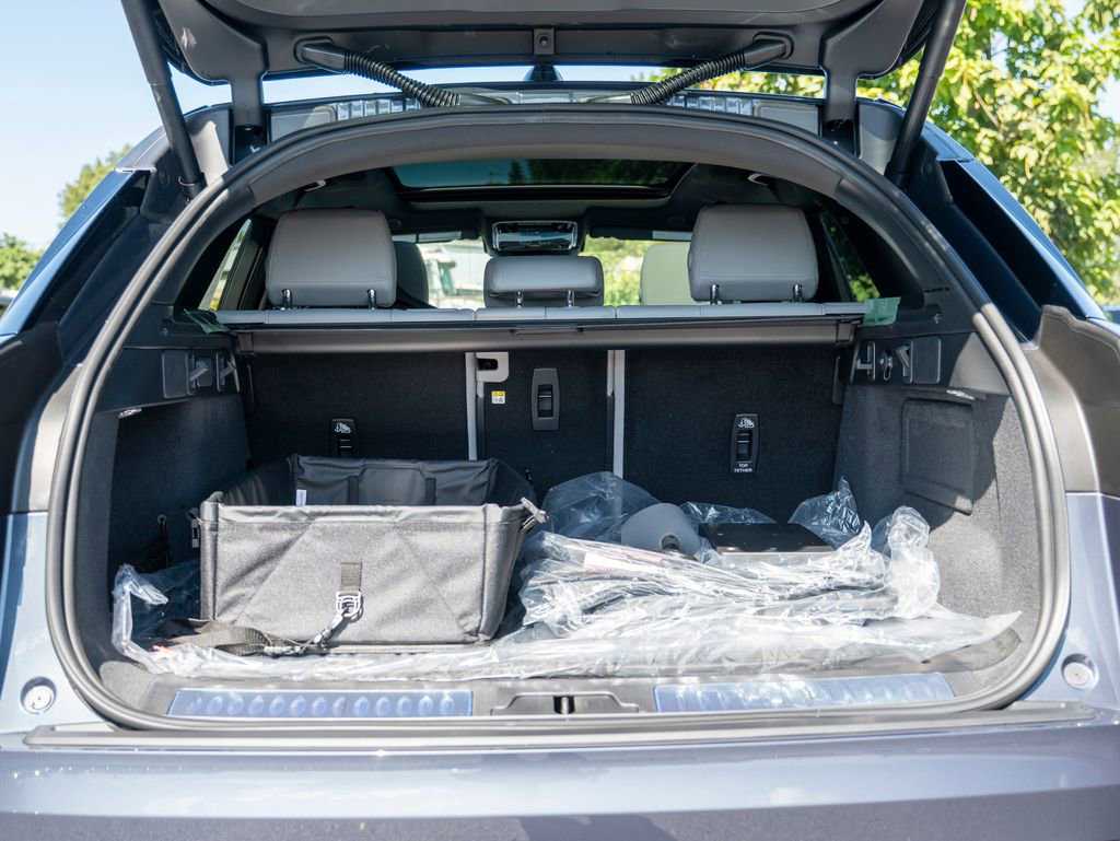 New 2026 Land Rover Range Rover Velar S image 25