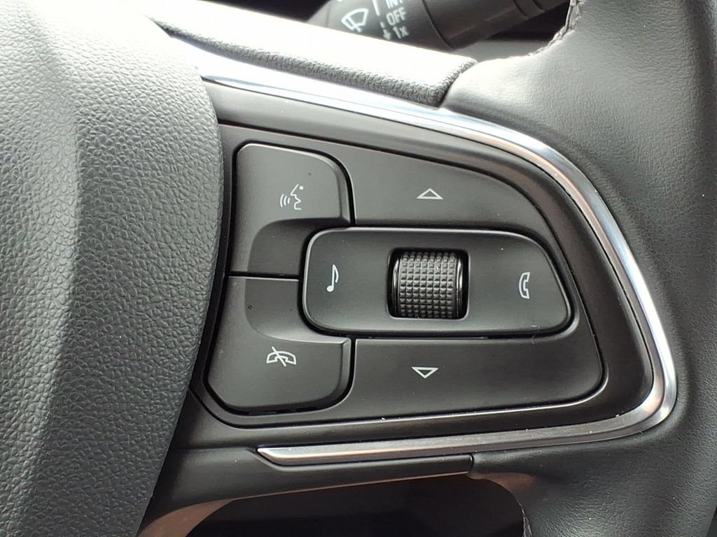Used 2025 Buick Encore GX Sport Touring FWD image 26