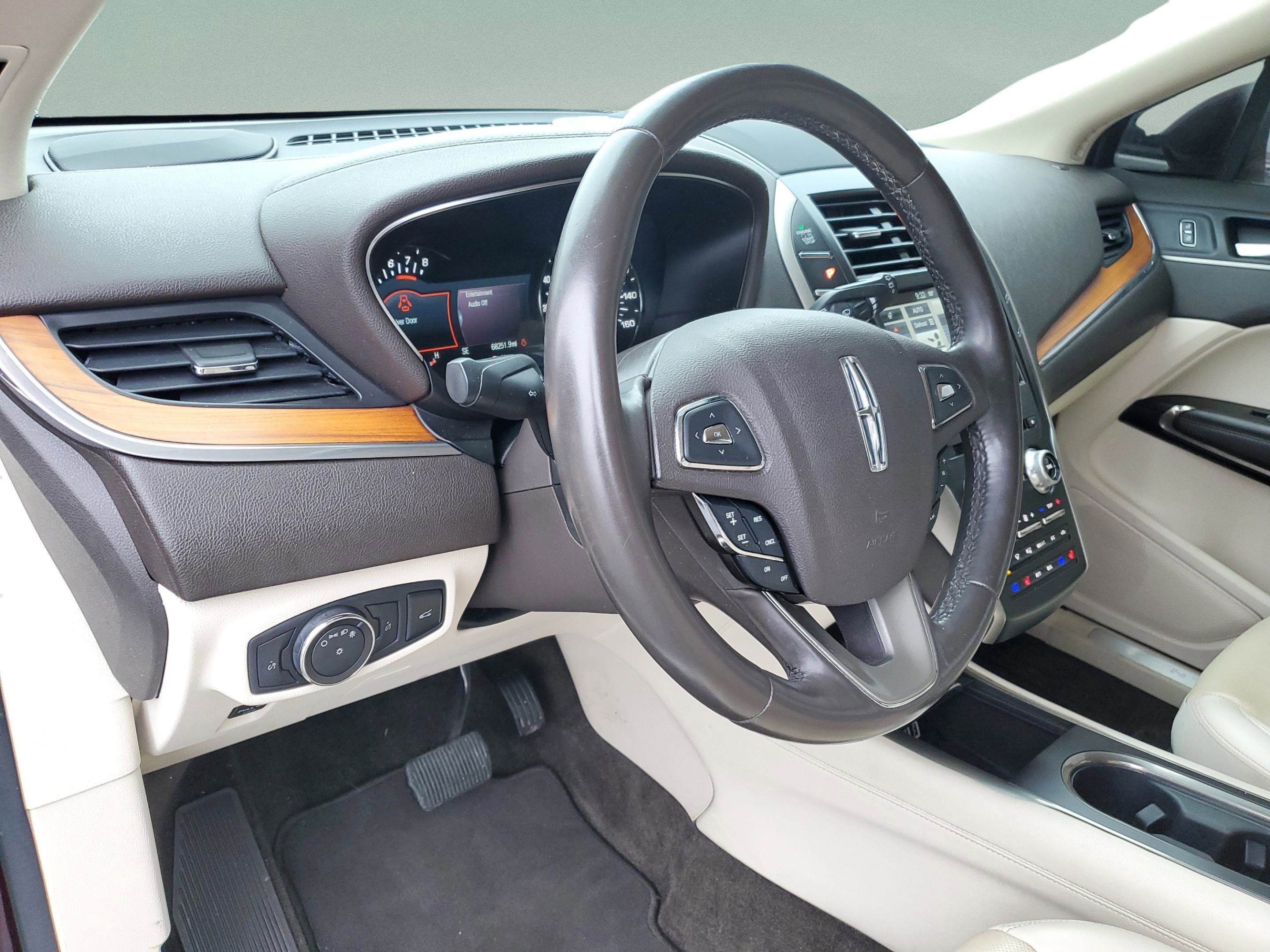 Used 2016 Lincoln MKC Reserve w/ Lincoln MKC Climate Package image 20