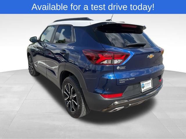 Used 2023 Chevrolet TrailBlazer ACTIV w/ Sun and Liftgate Package AWD/4WD image 3