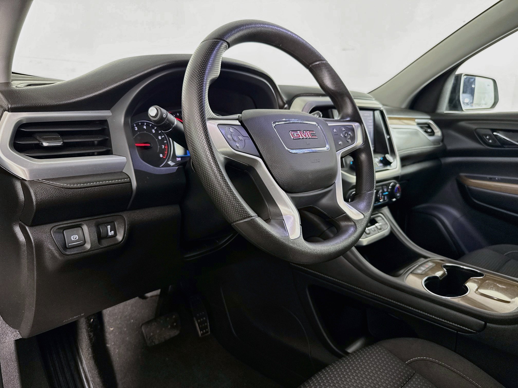 Used 2021 GMC Acadia SLE w/ Elevation Edition FWD image 21
