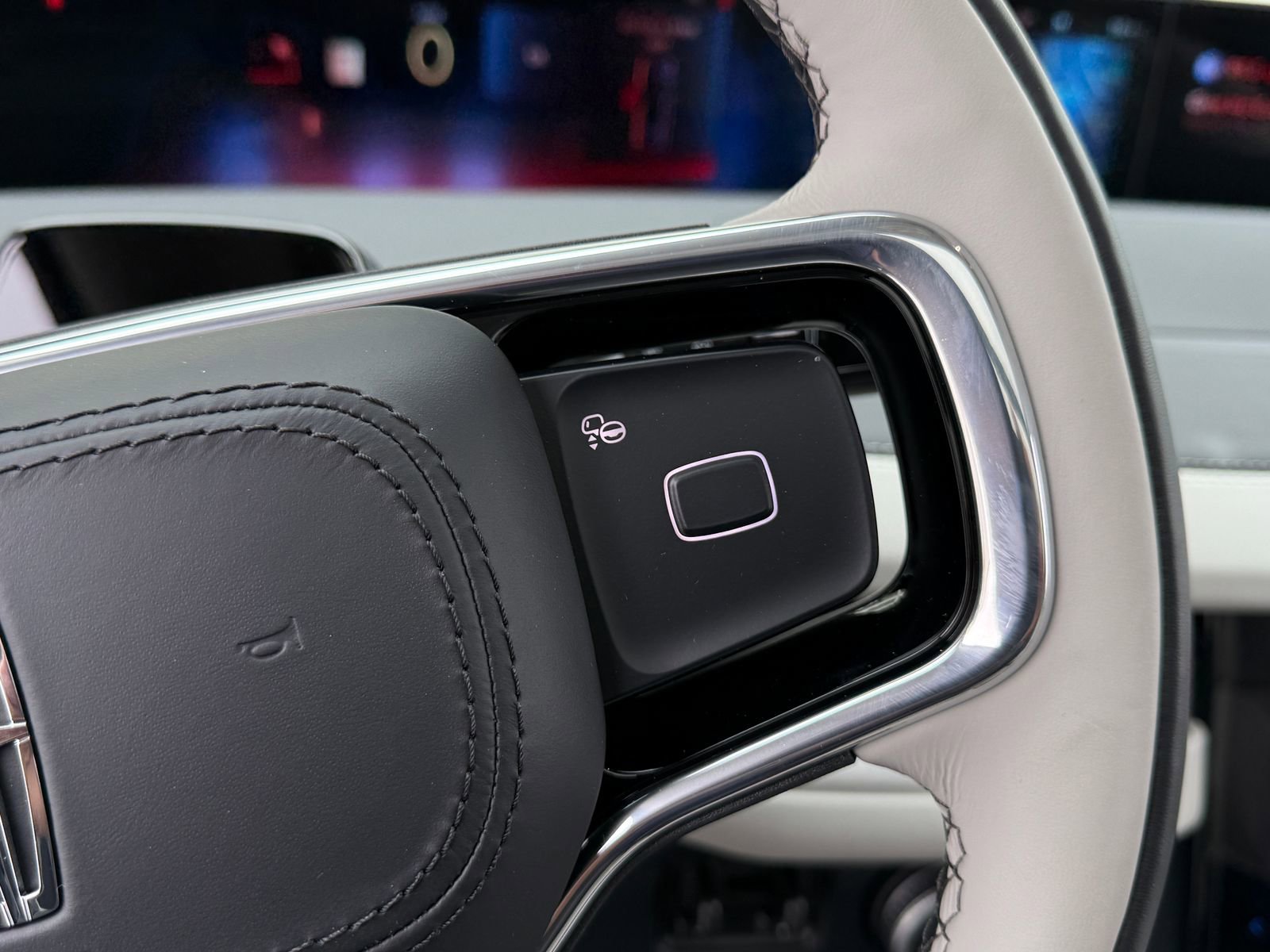 New 2026 Lincoln Navigator L Reserve AWD/4WD image 31