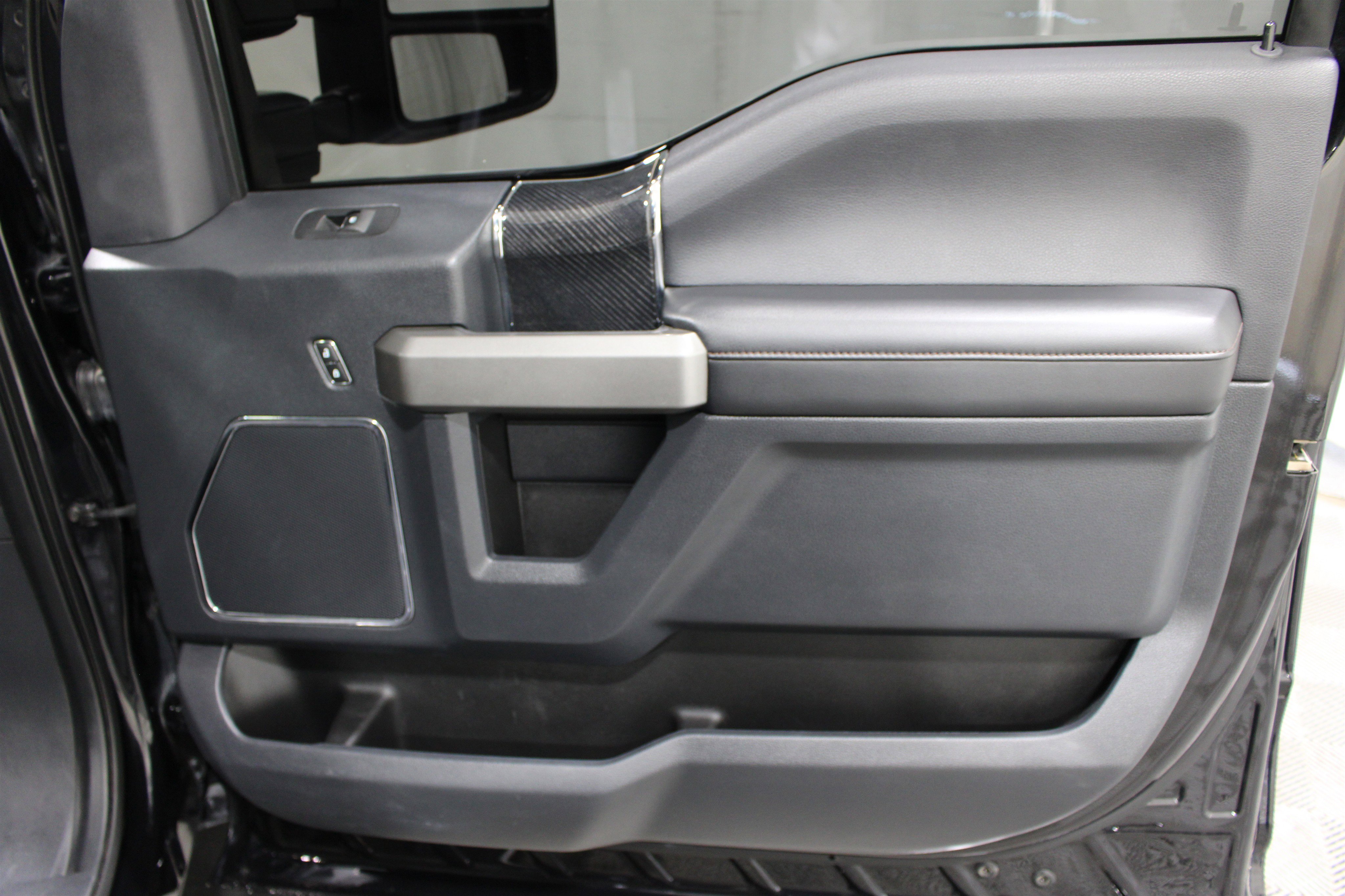 Used 2022 Ford F350 Platinum AWD/4WD image 29
