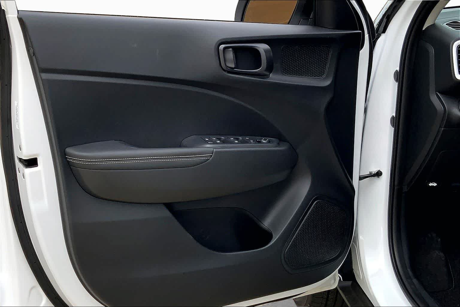 New 2026 Hyundai Venue SEL FWD image 10