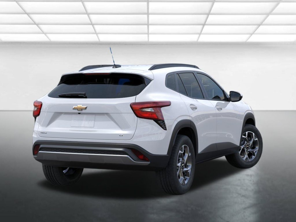 New 2026 Chevrolet Trax LT w/ Sunroof Package FWD image 4