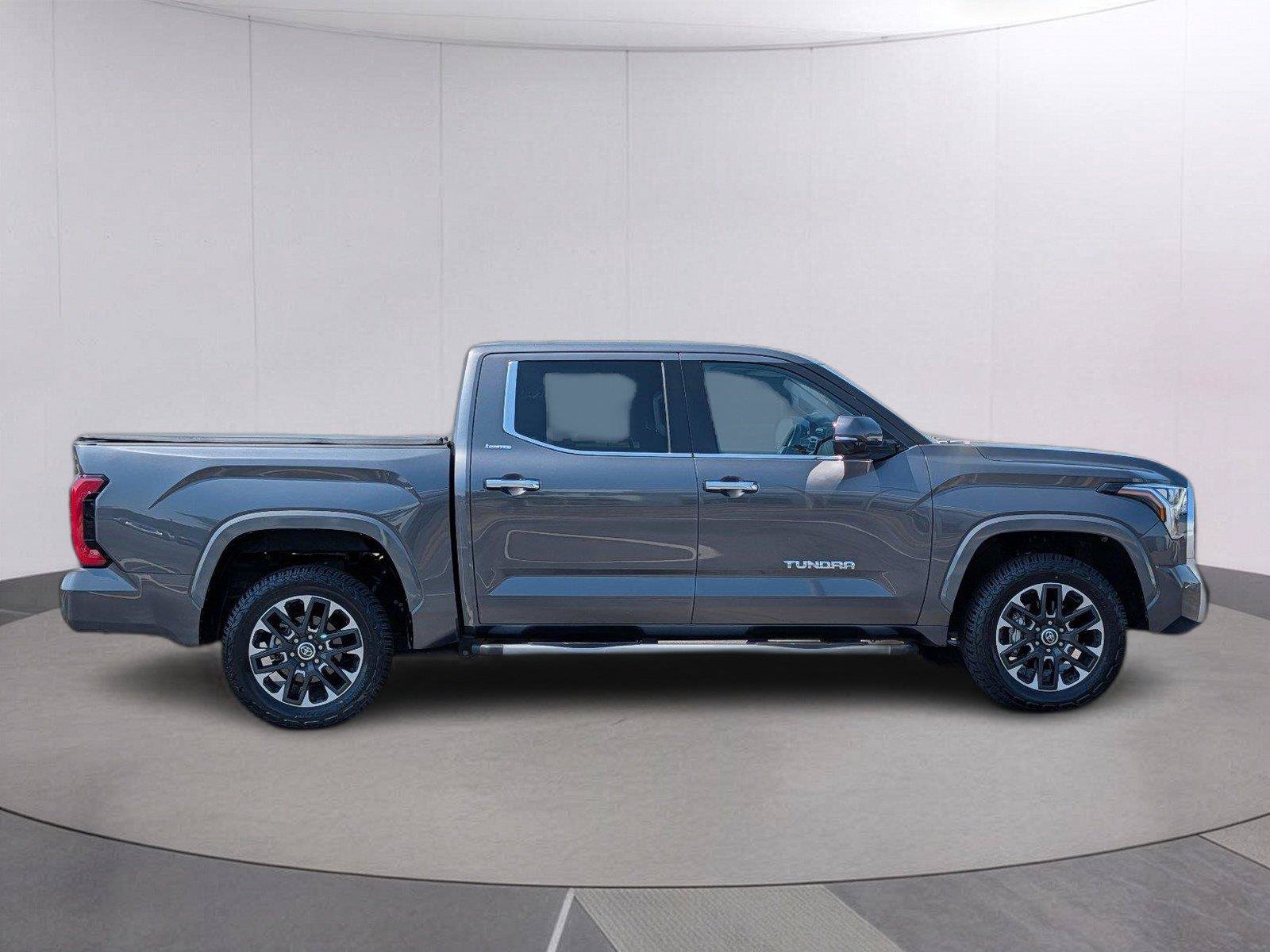 Used 2023 Toyota Tundra Limited AWD/4WD image 7