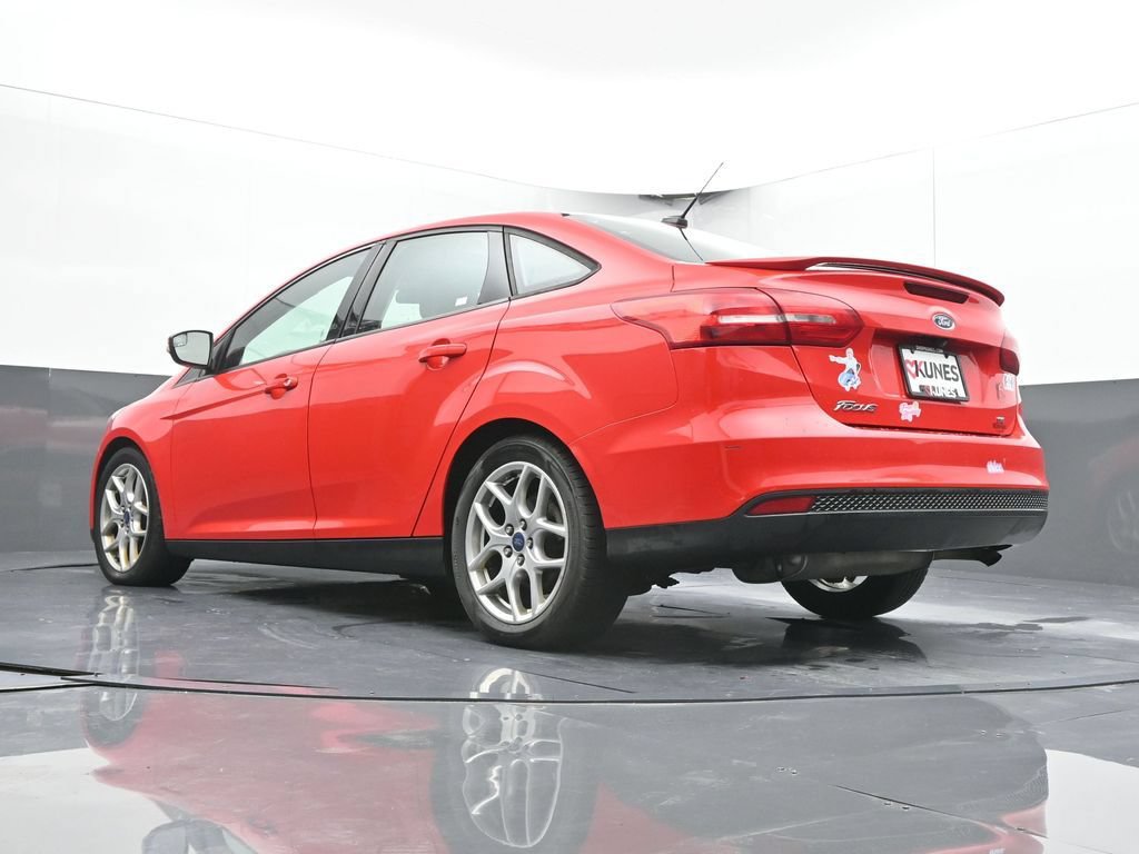 Used 2015 Ford Focus SE w/ Equipment Group 201A FWD image 30