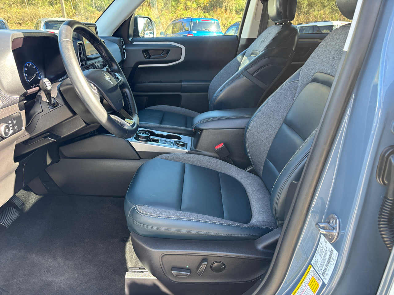 Used 2024 Ford Bronco Sport Outer Banks image 9