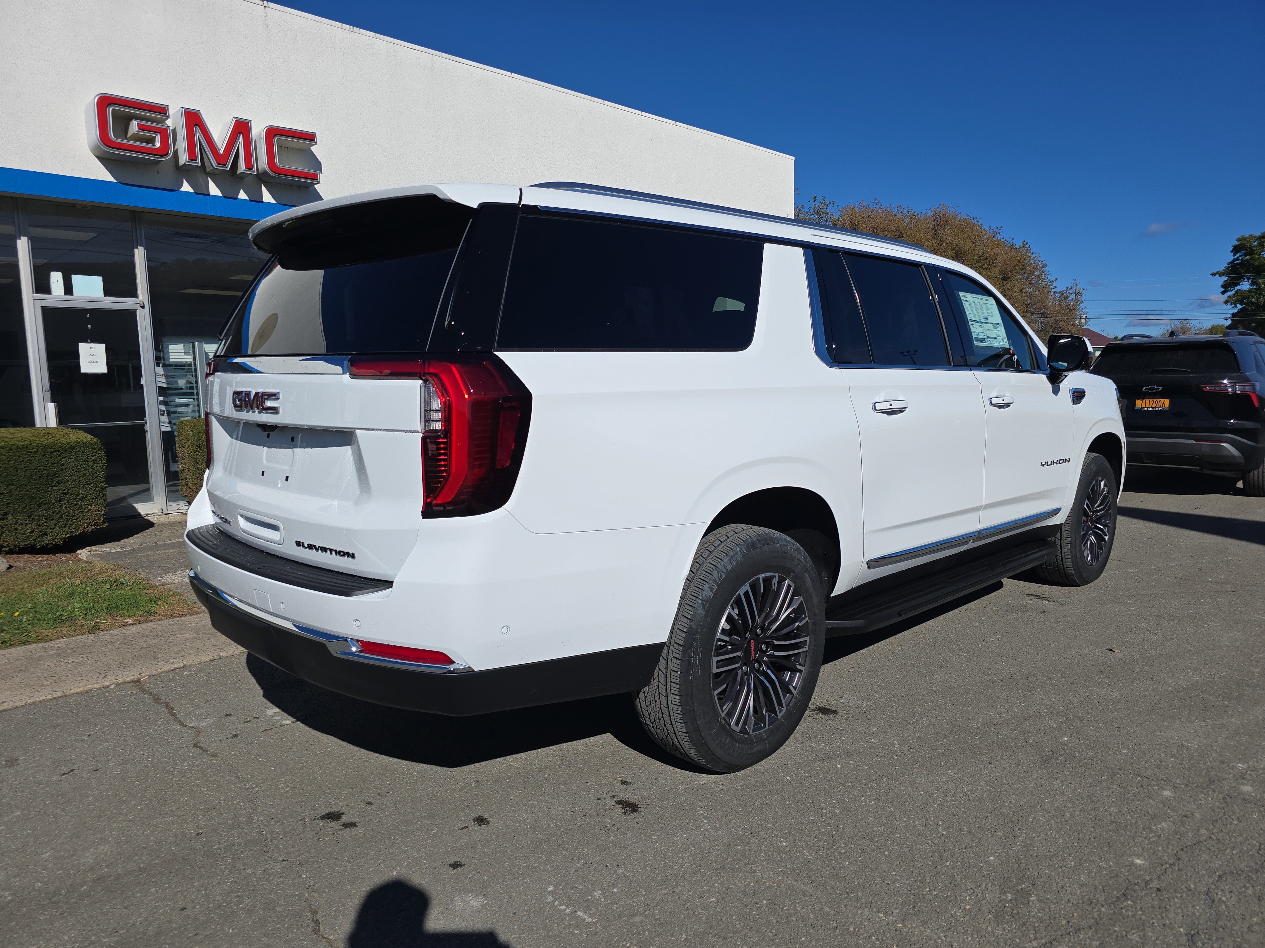 New 2026 GMC Yukon XL Elevation video 3