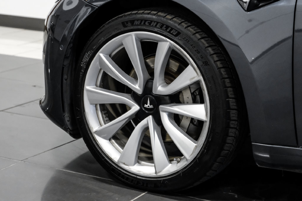 Used 2018 Tesla Model 3 Long Range RWD image 52