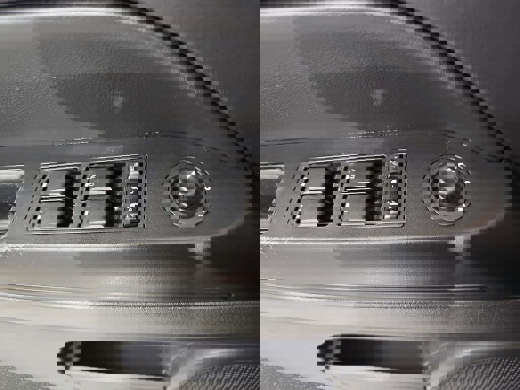 Used 2014 Jeep Patriot Latitude AWD/4WD image 27