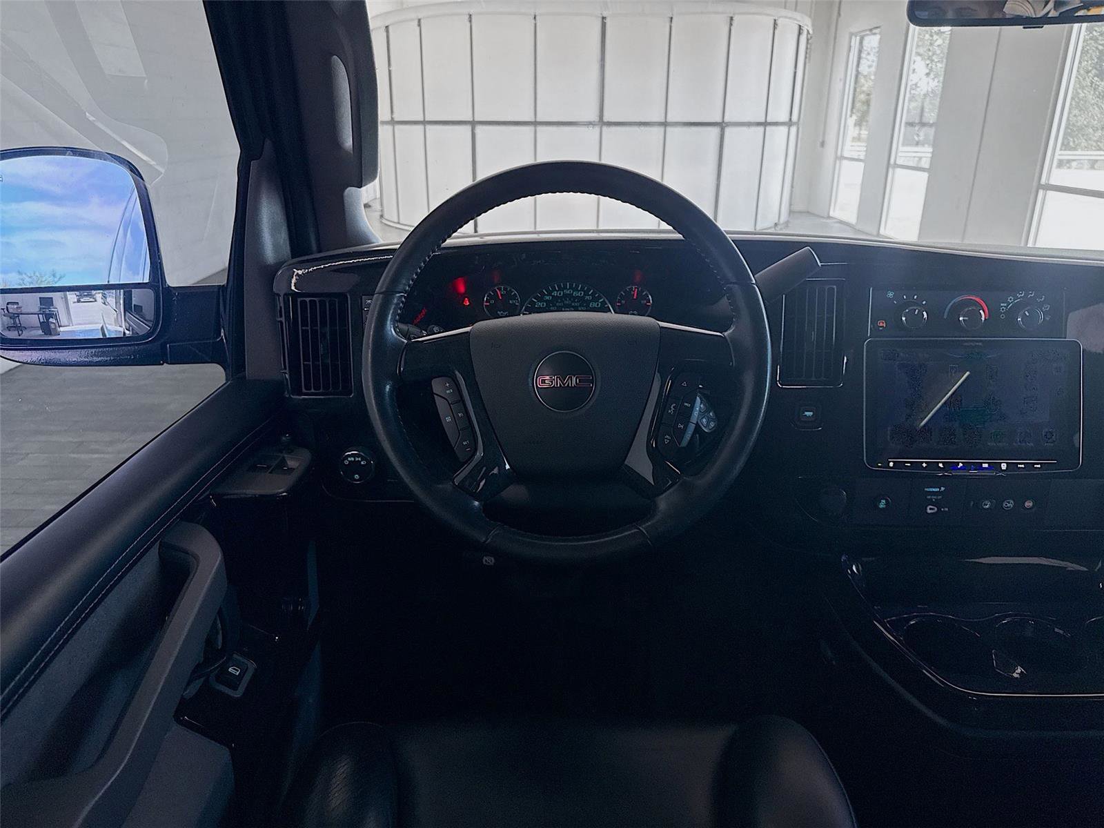 Used 2023 GMC Savana 2500 RWD image 3