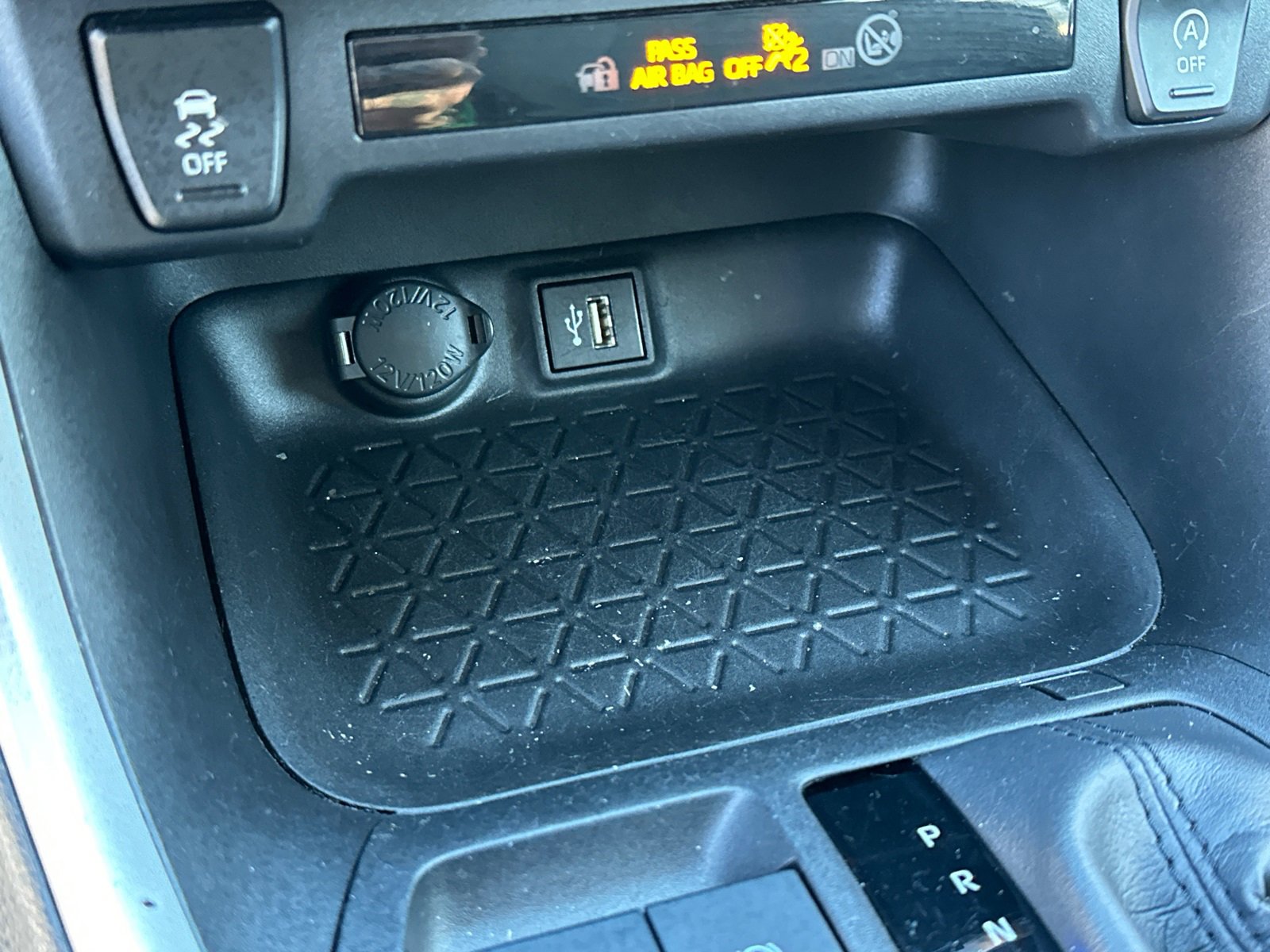 Used 2023 Toyota RAV4 XLE image 31