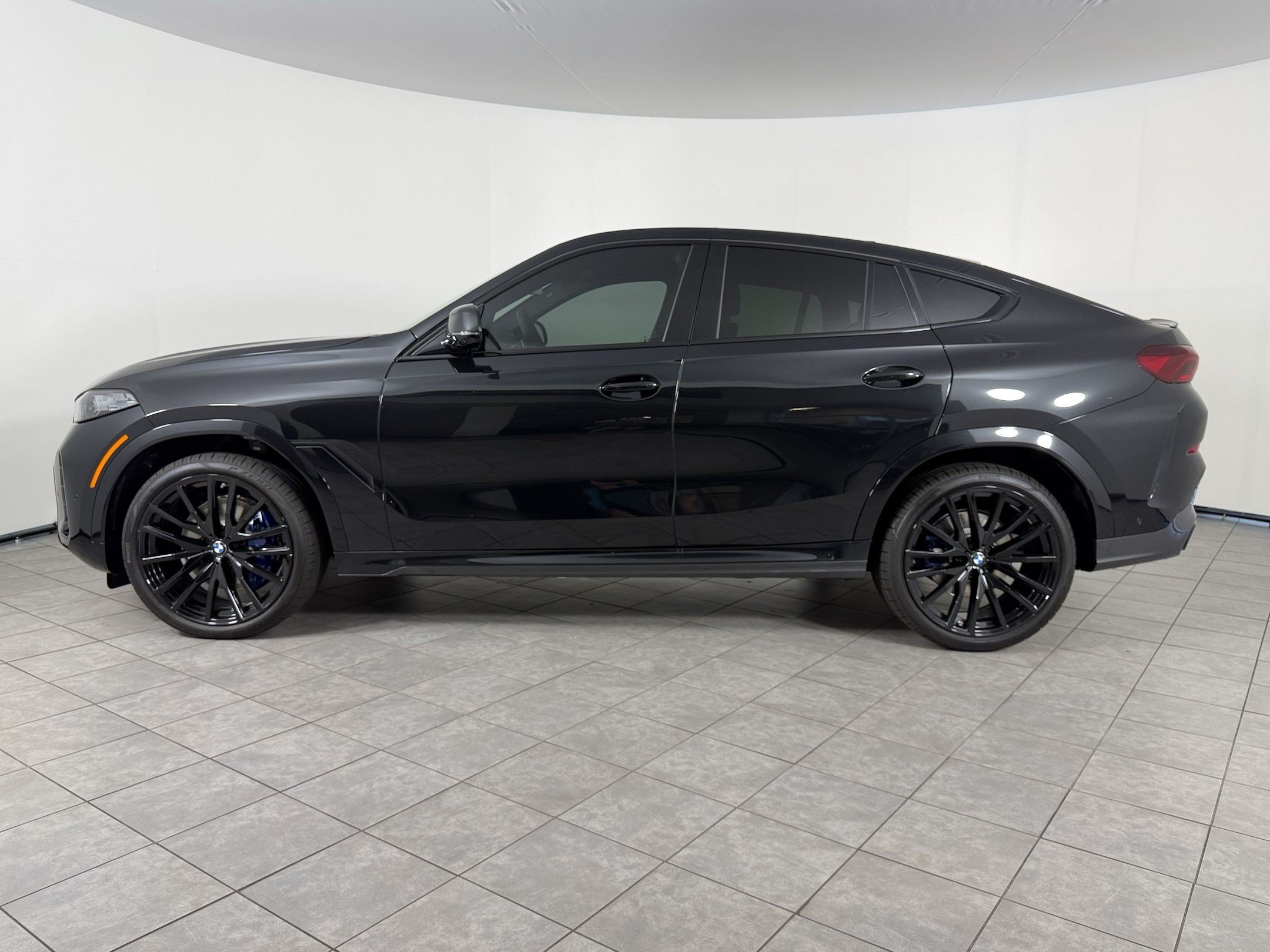 New 2027 BMW X6 xDrive40i AWD/4WD image 2