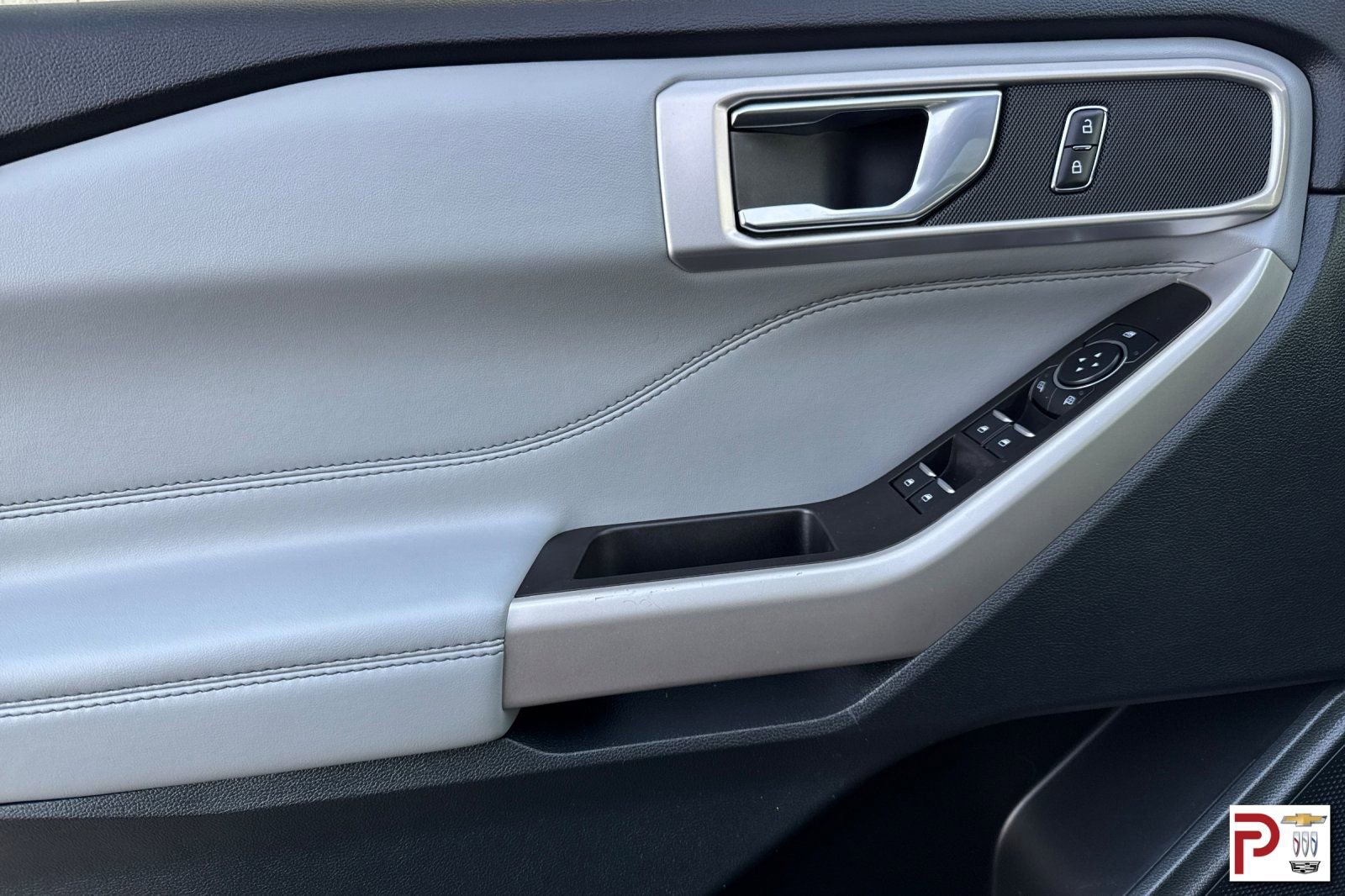 Used 2024 Ford Explorer XLT w/ Equipment Group 202A image 12