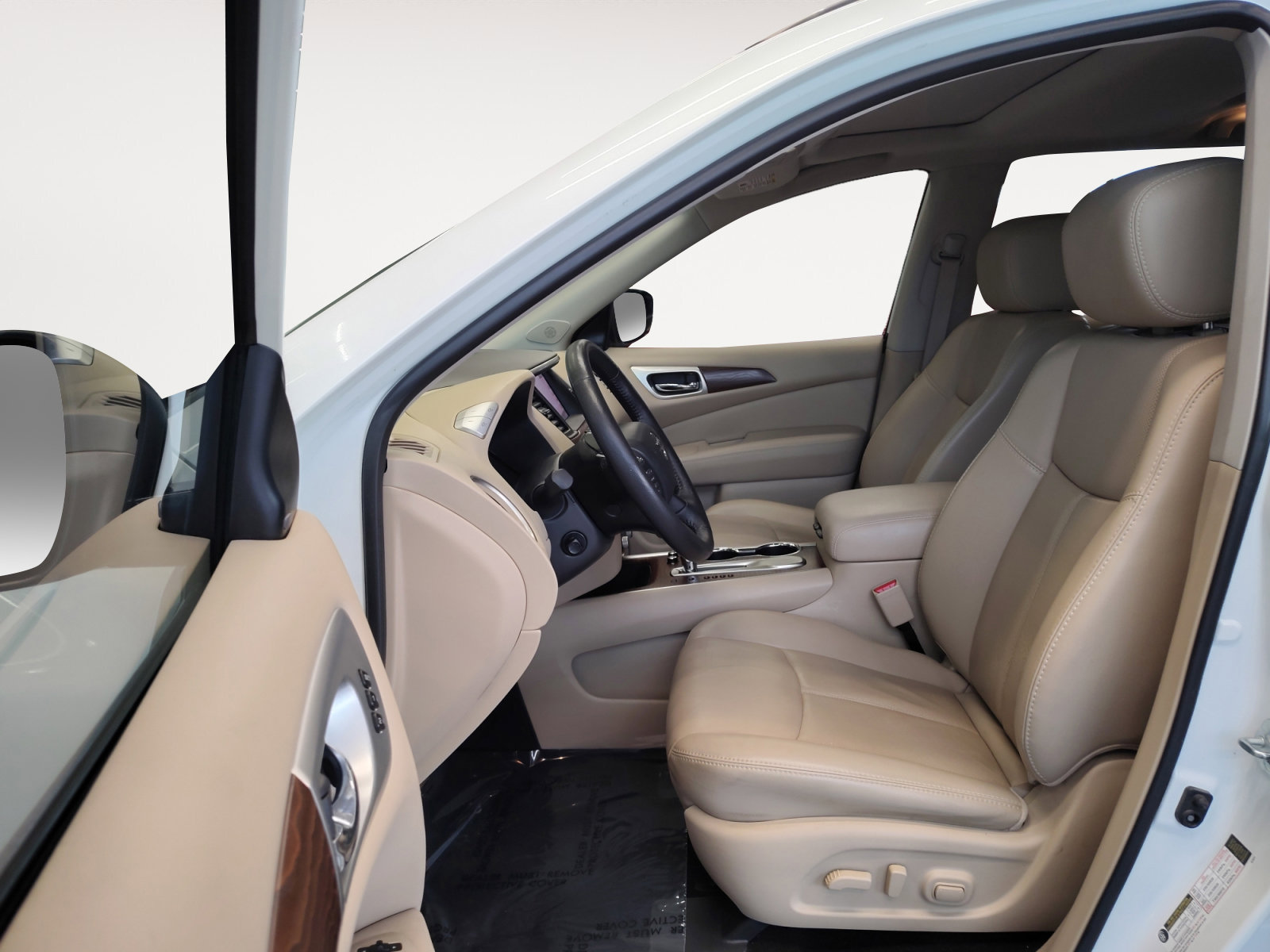 Used 2018 Nissan Pathfinder Platinum FWD image 24