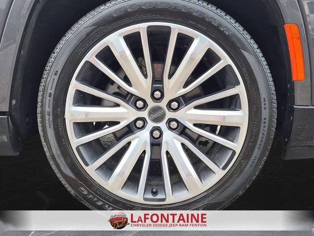 Certified 2024 Jeep Grand Wagoneer L Series III AWD/4WD image 32