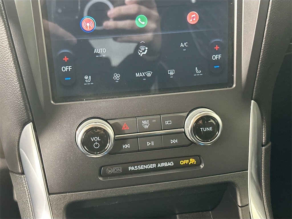 Used 2024 Ford Edge Titanium image 22