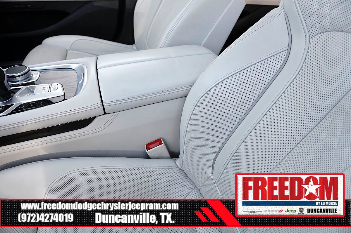 Used 2021 BMW 740i w/ Premium Package RWD image 35