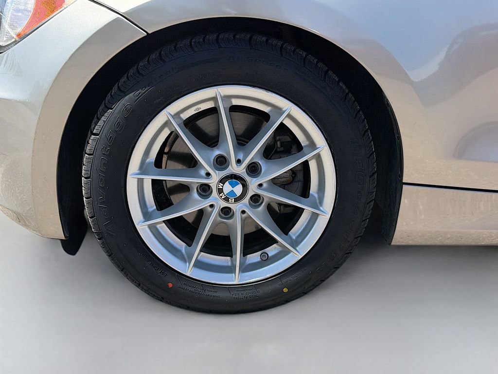 Used 2011 BMW 128i Convertible image 36