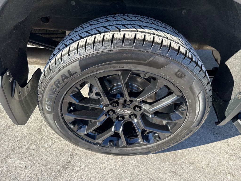 Used 2023 Chevrolet Silverado 1500 High Country w/ High Country Premium Package image 12