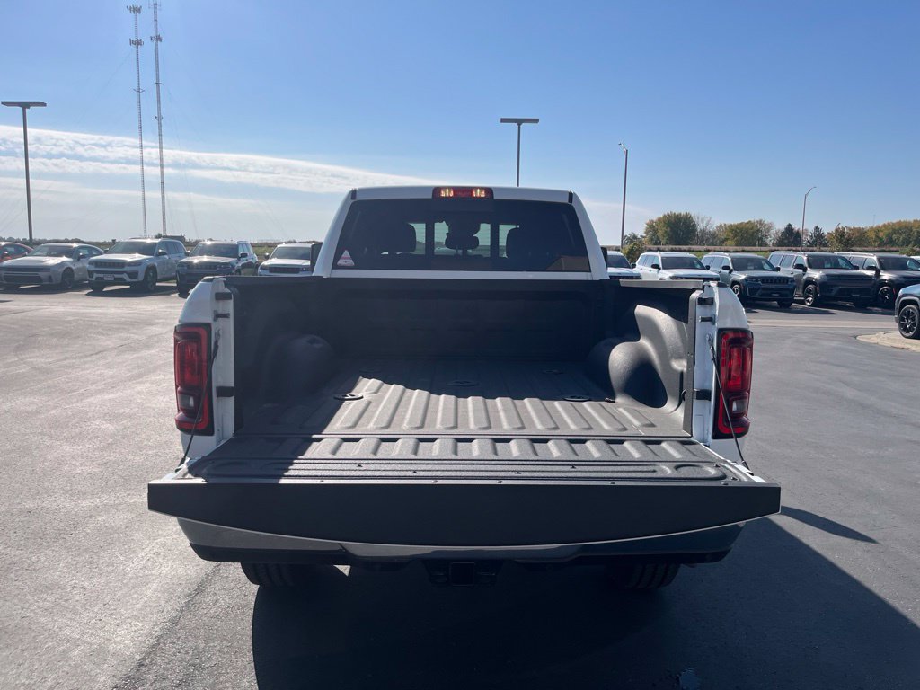 New 2026 RAM 3500 Tradesman AWD/4WD image 28