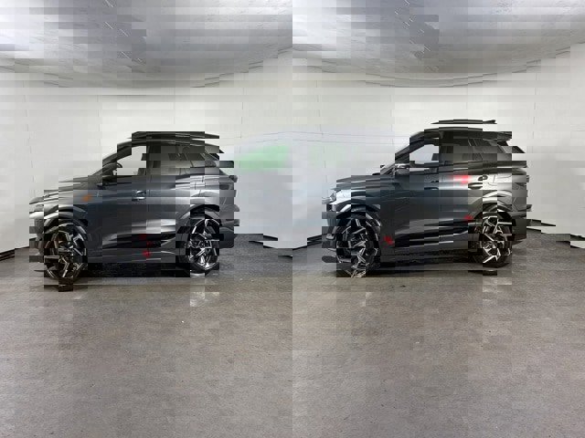 New 2025 Audi SQ6 e-tron Premium Plus image 4