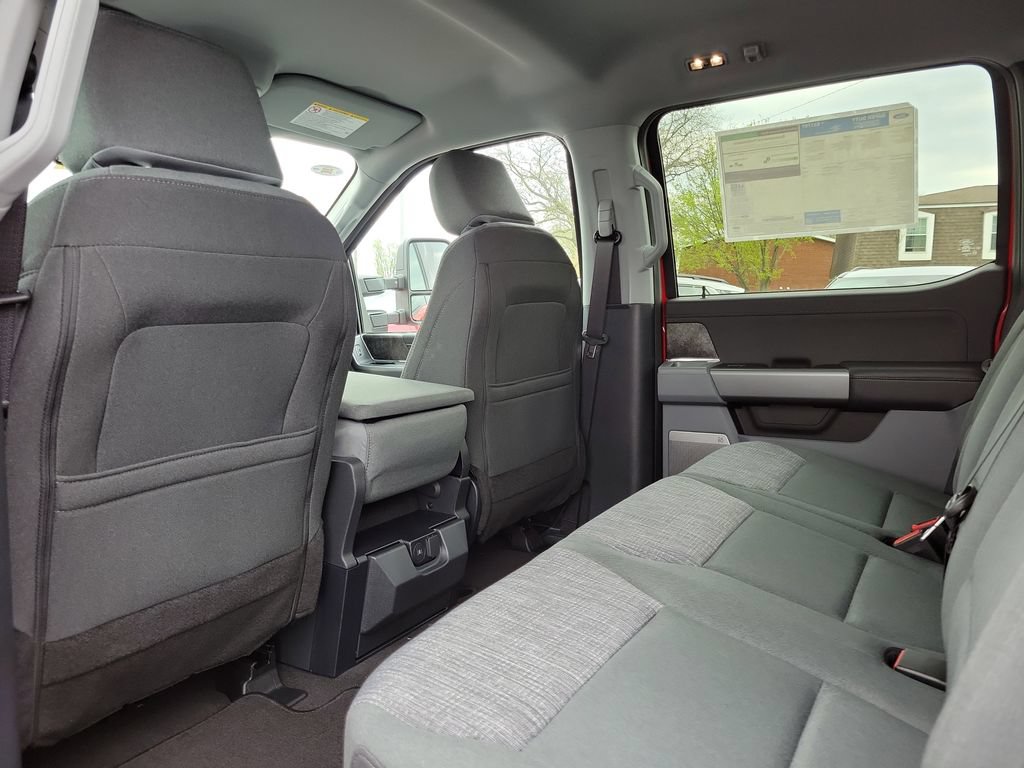 New 2026 Ford F250 XLT w/ XLT Premium Package AWD/4WD image 16