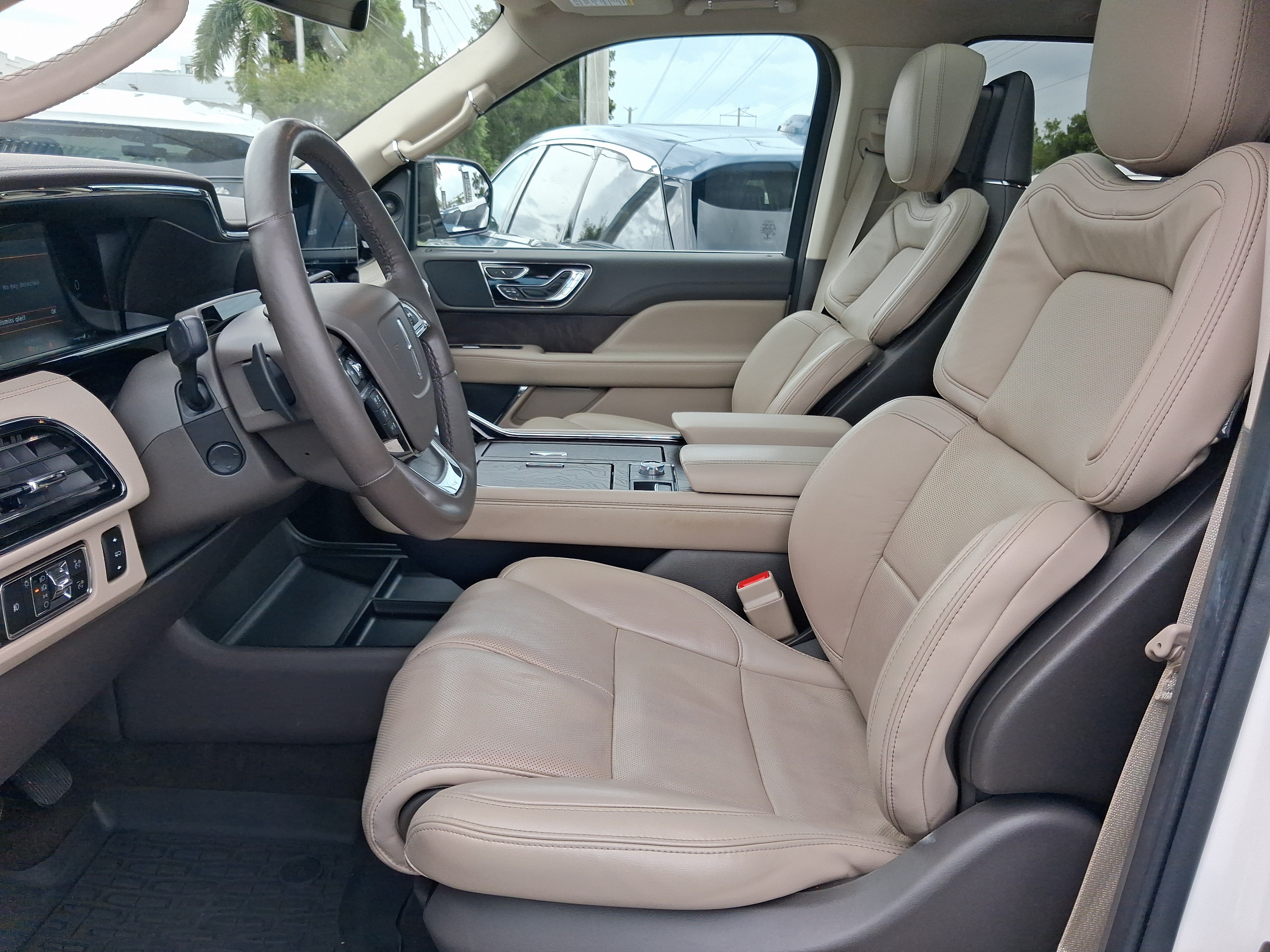 Certified 2023 Lincoln Navigator Reserve RWD image 11