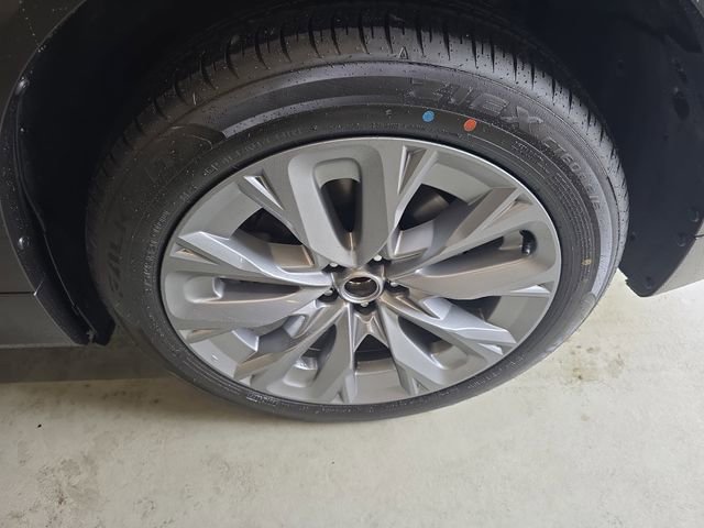 New 2026 MAZDA CX-90 Plug-In Hybrid w/ Preferred image 33