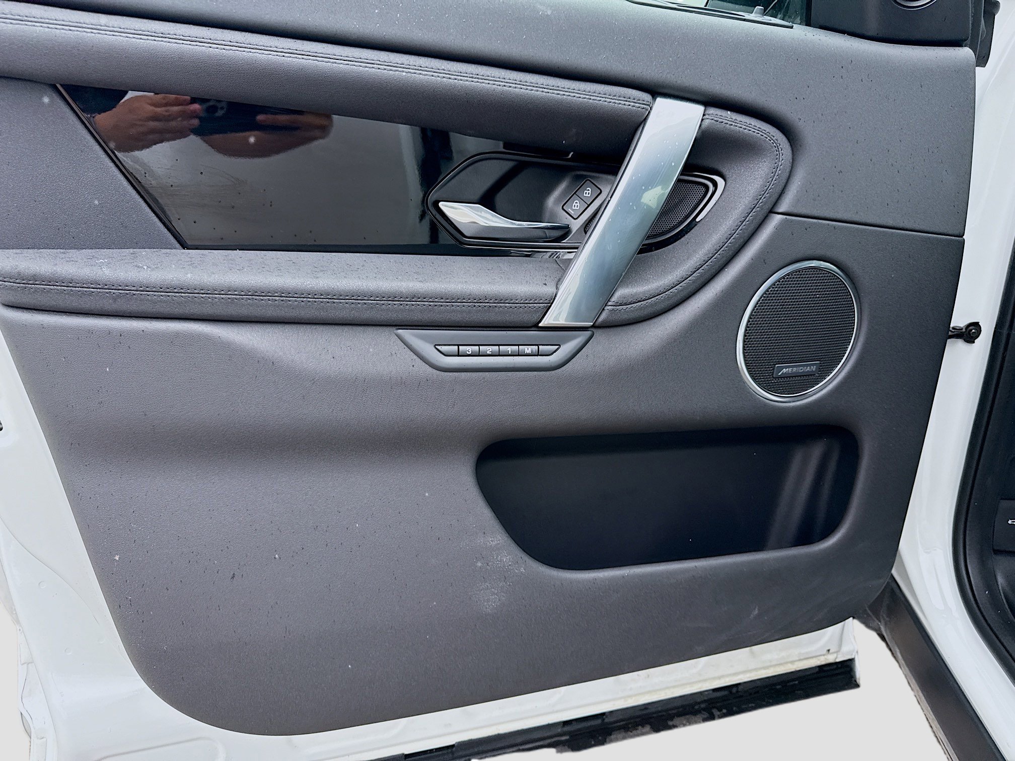 Certified 2025 Land Rover Discovery Sport S image 21