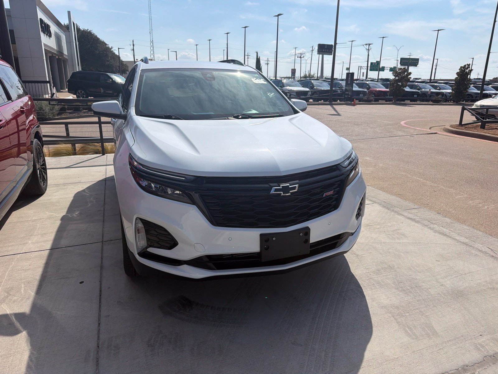 Used 2024 Chevrolet Equinox RS FWD image 3