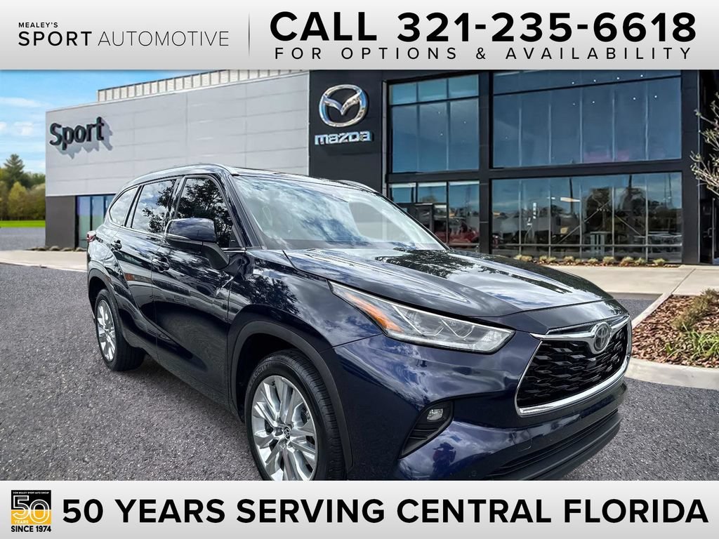 Used 2022 Toyota Highlander Limited FWD image 1
