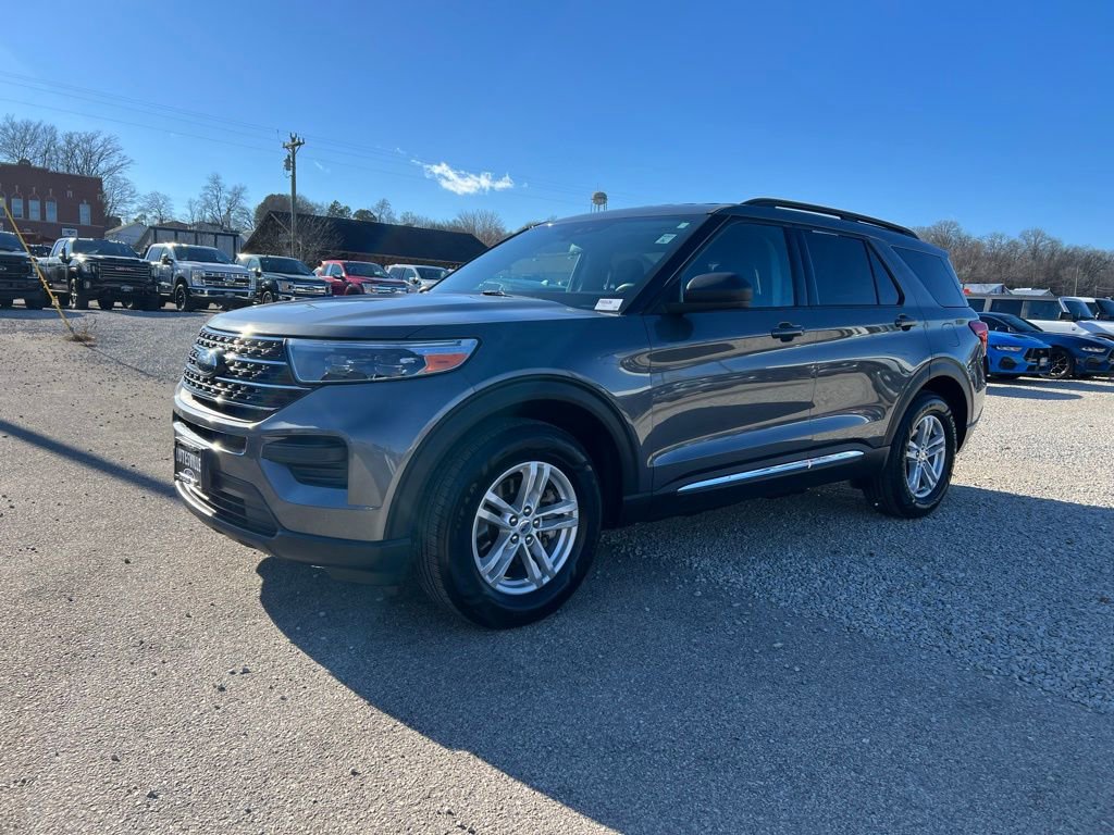 Used 2021 Ford Explorer XLT image 4